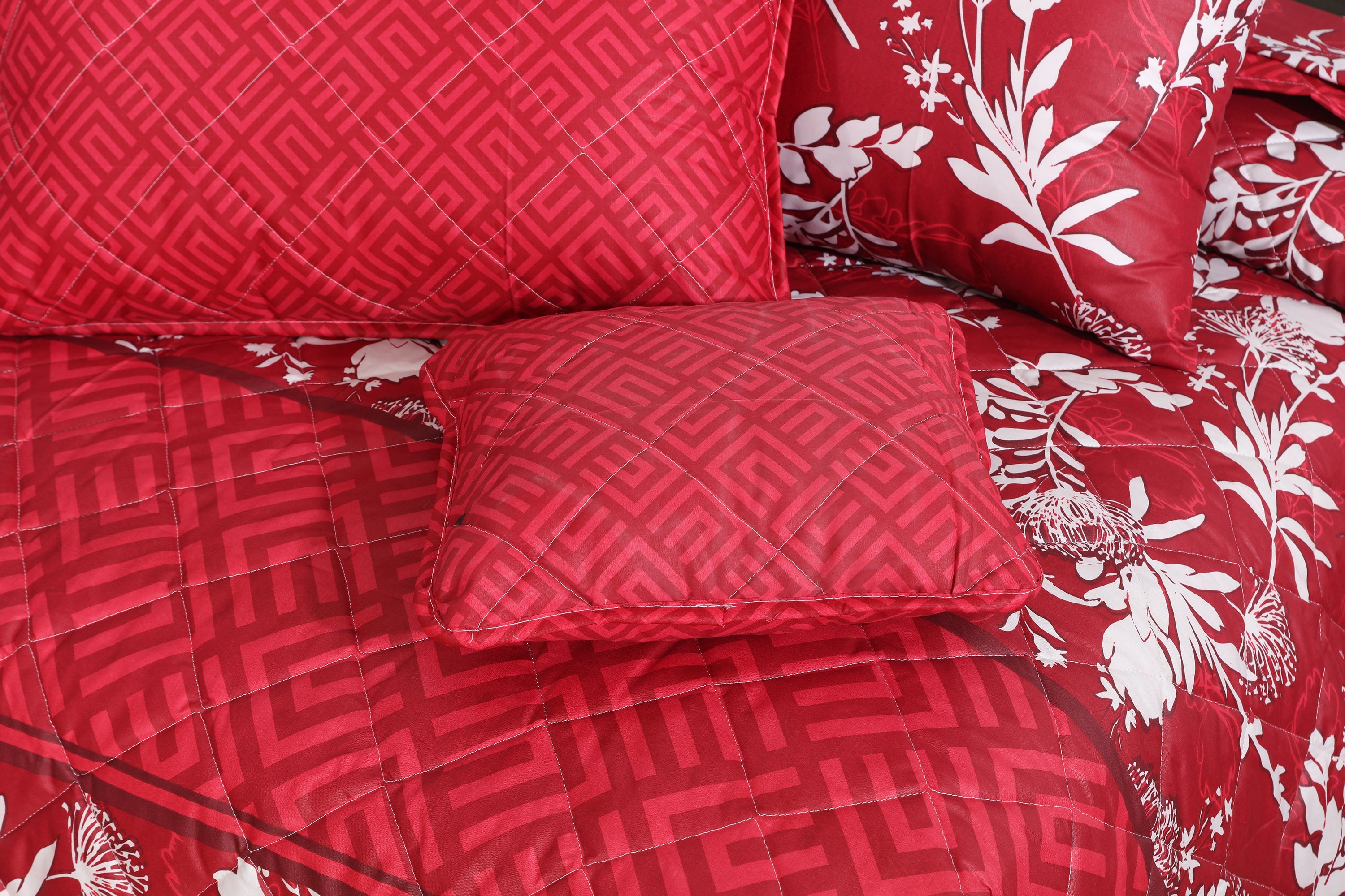 Rosy comforter set- 7 pcs